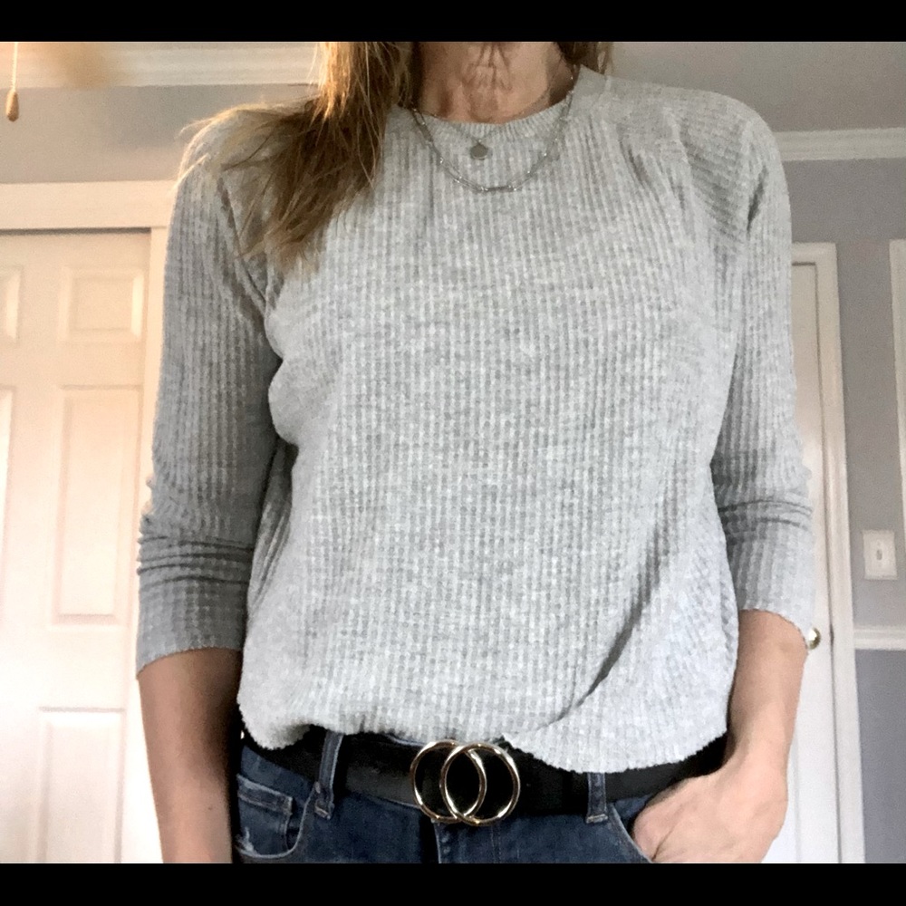 “Wild Fable" l/s waffle knit top w/ raglan slv & curved hem - junior size S